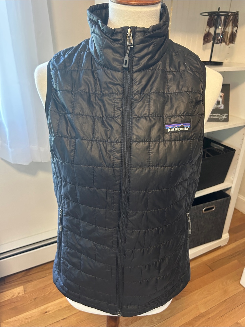 Patagonia Women's Black Quilted Insulated Vest Size small